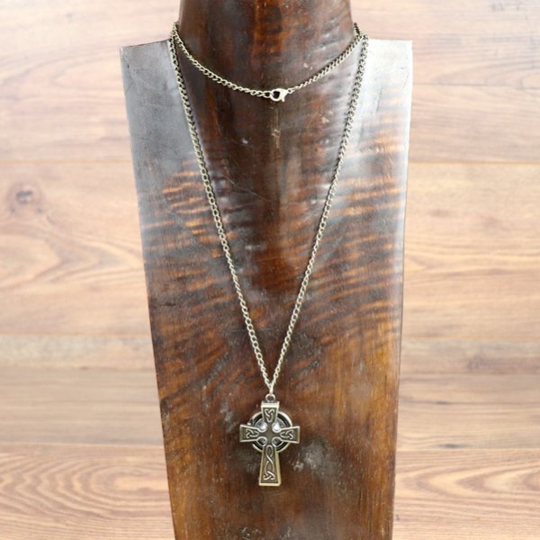 Taschenuhr, keltisches Kreuz